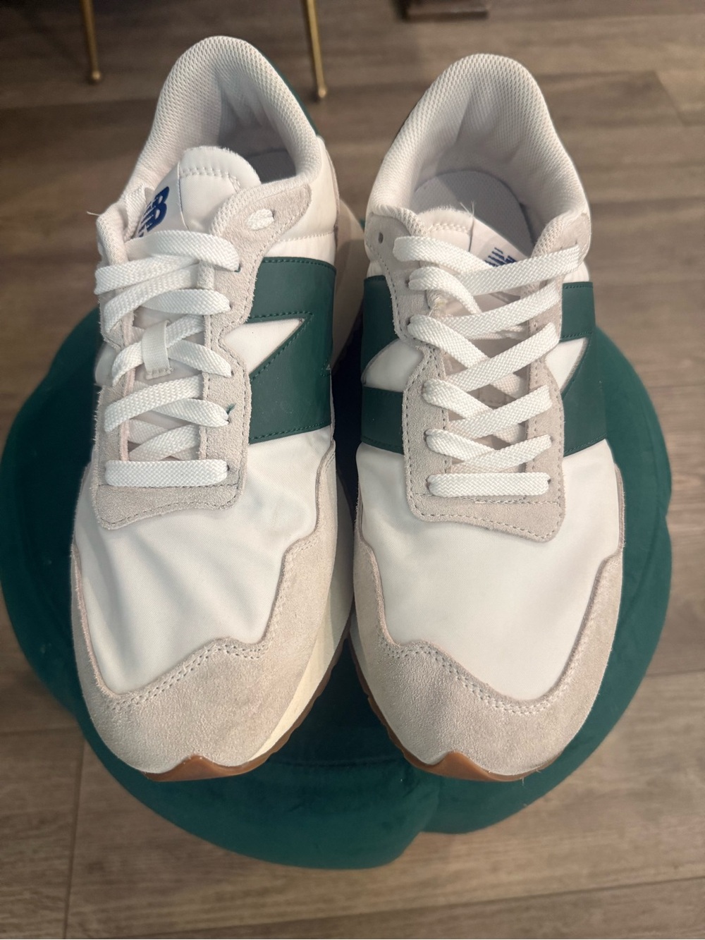 New Balance Men's White & Green Casual Sneakers -
